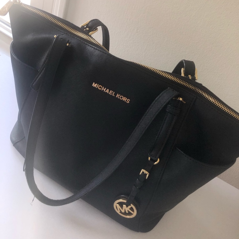 Michael Kors Jet Set Bag